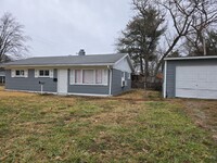 Building Photo - 3BD/1BA Available Now