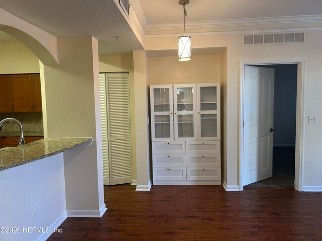 Building Photo - 10435 MIDTOWN Pky