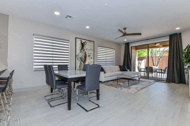 Building Photo - 40309 N Bell Meadow Trail
