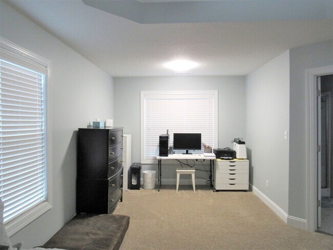 Building Photo - 4 Bedroom 2.5 Bath Onslow Bay