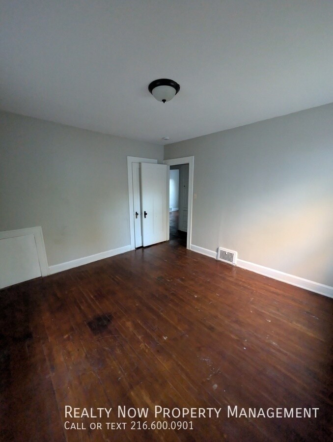 Building Photo - 3425 Altamont Rd