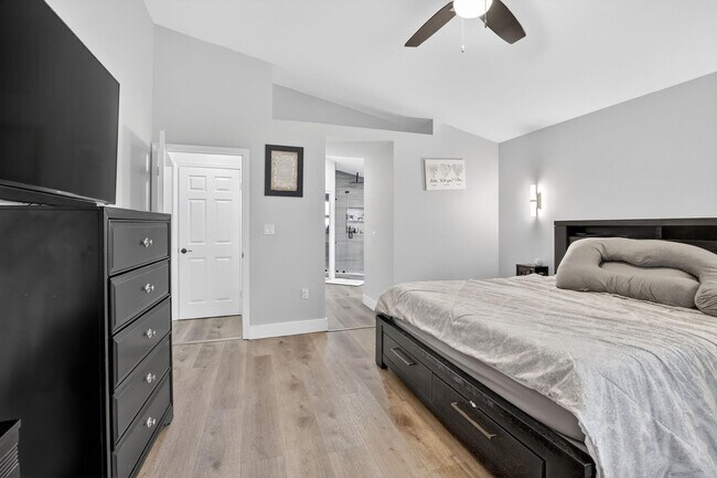 Building Photo - 1051 NW 124th Terrace