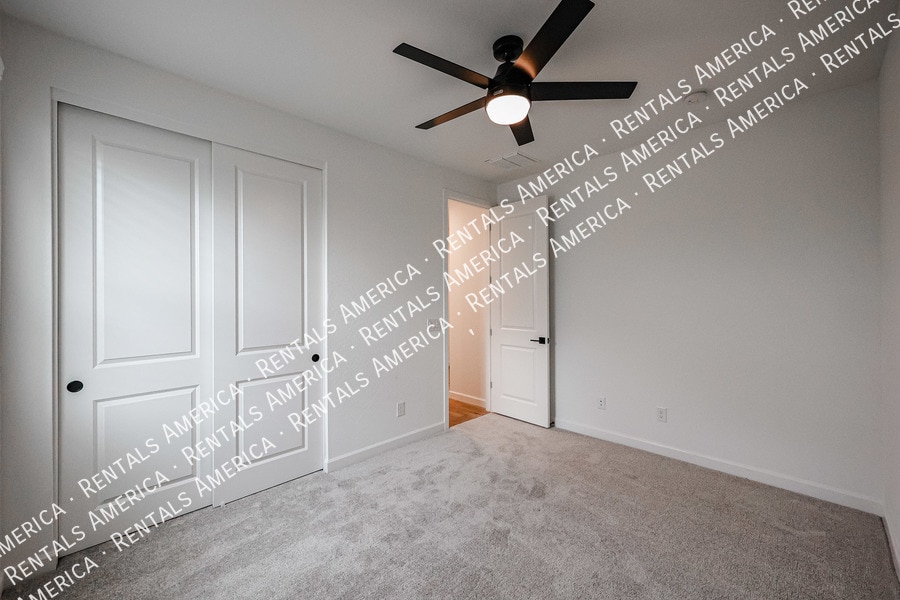 Building Photo - 11338 E Ulysses Ave