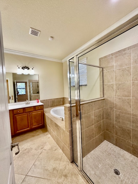 Building Photo - 13230 Amerigo Ln