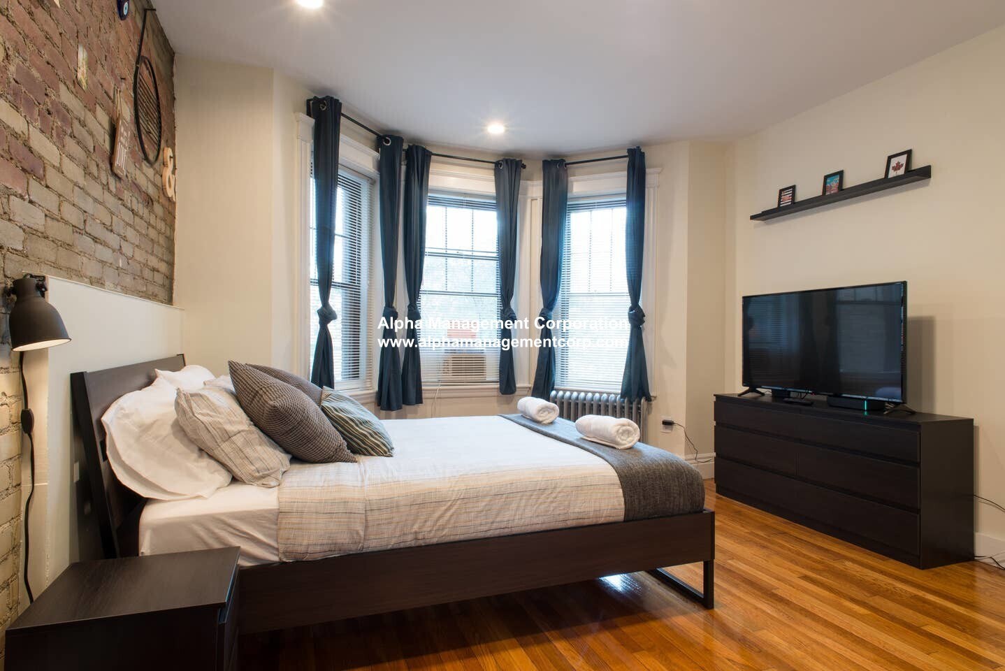 Building Photo - 58 Queensberry St