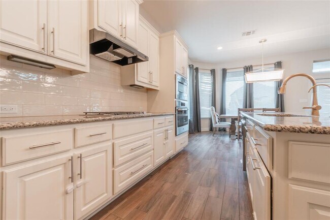 Building Photo - 1016 Teravista Crossing