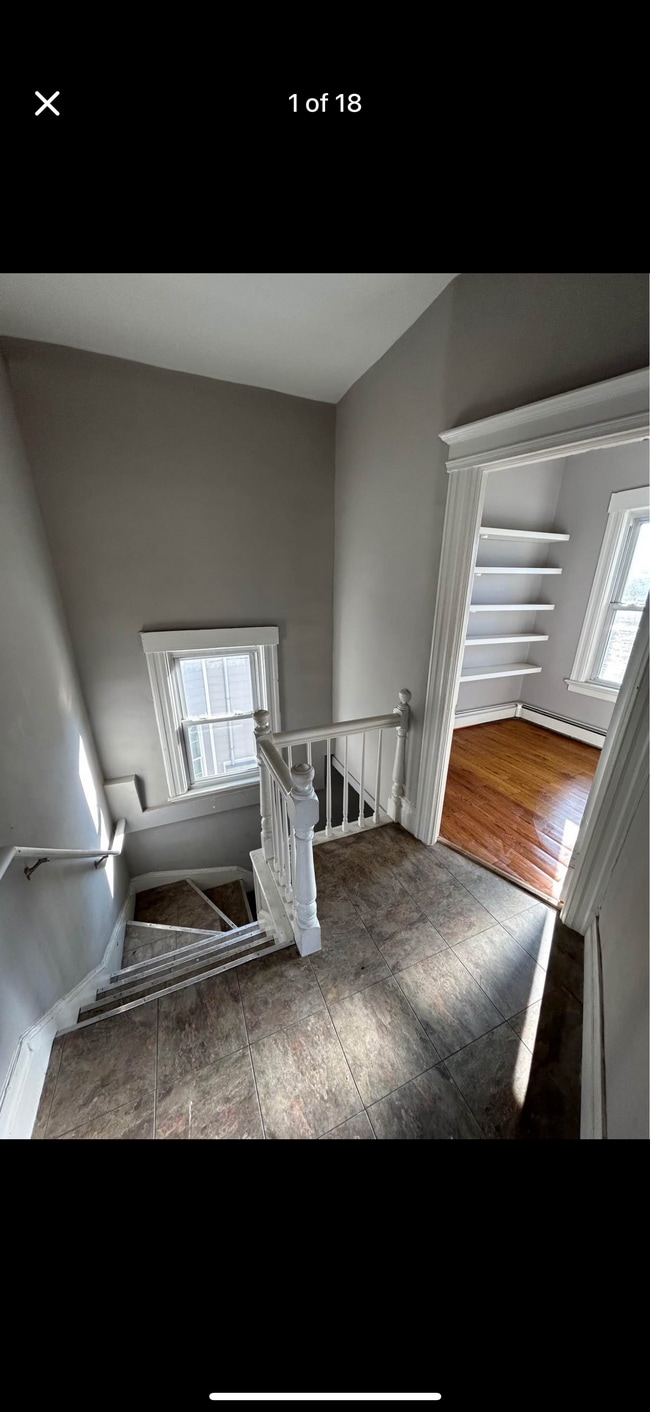 Building Photo - 466 Cortlandt St