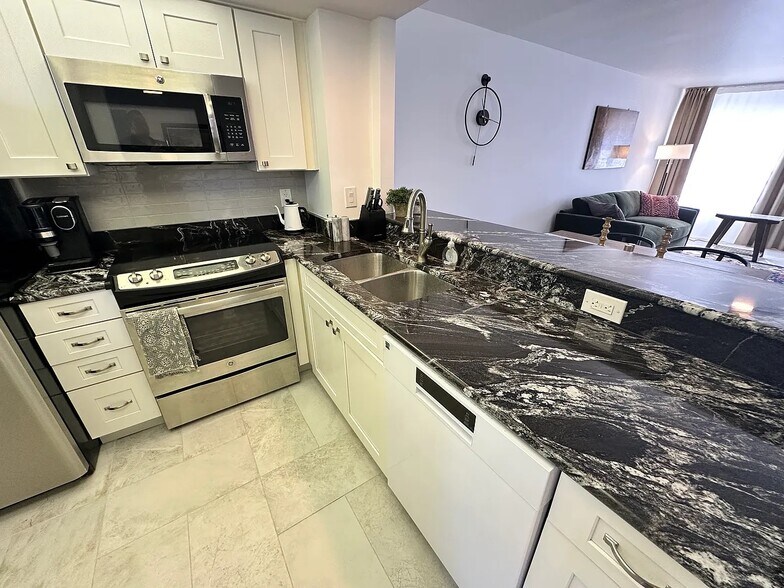 Building Photo - 1300 N Portofino Dr