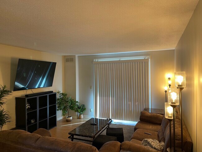 Building Photo - 1976 Haughton Ave