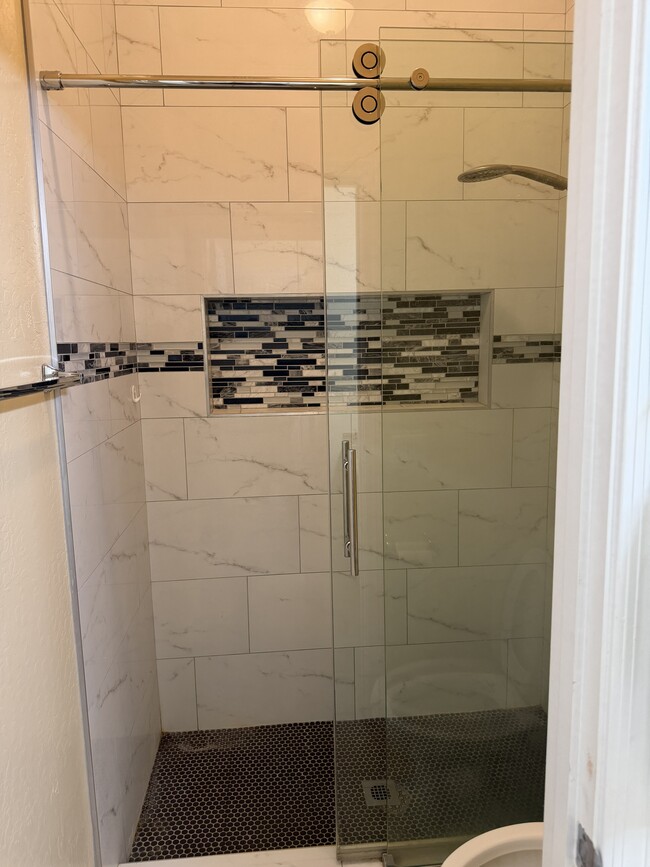 Building Photo - 7223 W Dreyfus Dr