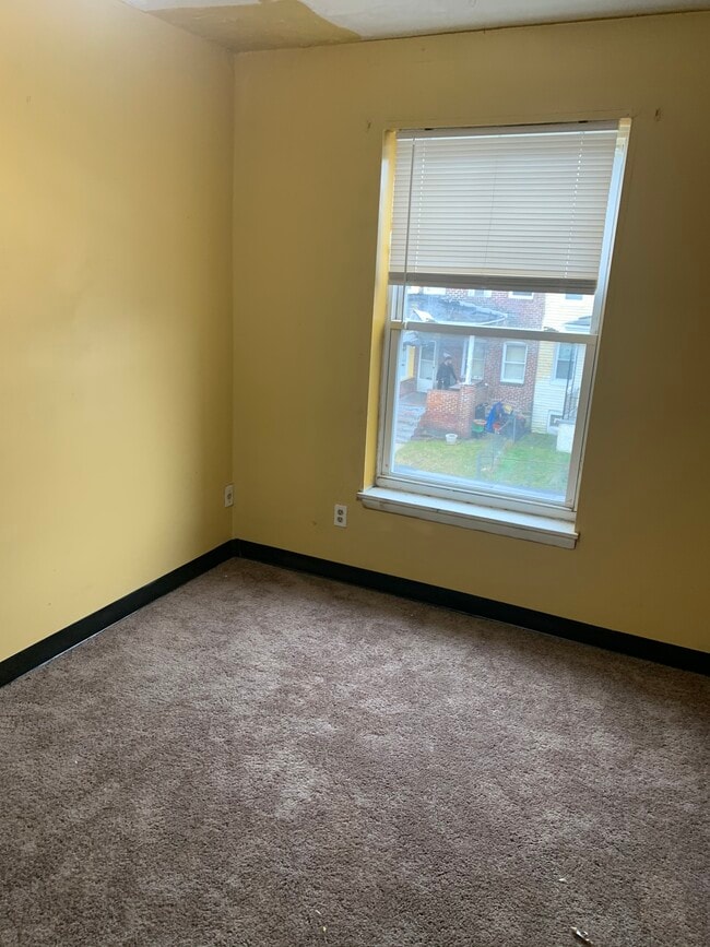 Building Photo - 2626 Lauretta Ave