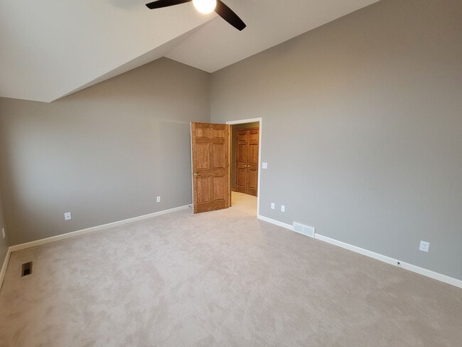 Building Photo - Upscale and Spacious Cedar Falls House for...