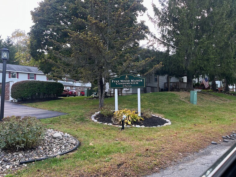 Building Photo - 25A Pine Ln