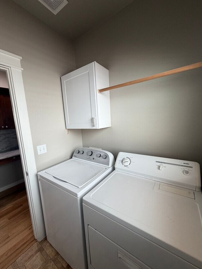 Building Photo - Jayden Village Sub: 4 Bedroom 2 Bath with Community Pool Ten Mile and Ustick