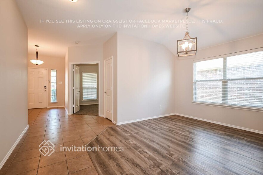 Building Photo - 2025 Colorado Bend Dr