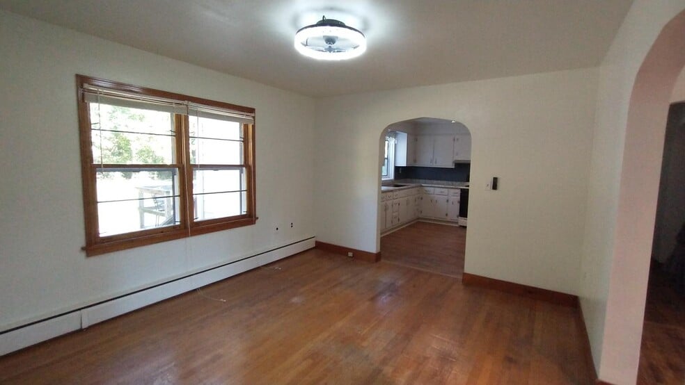 Dining Room - 244 Vineyard Ave