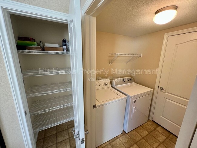 Building Photo - 5551 W 29th St