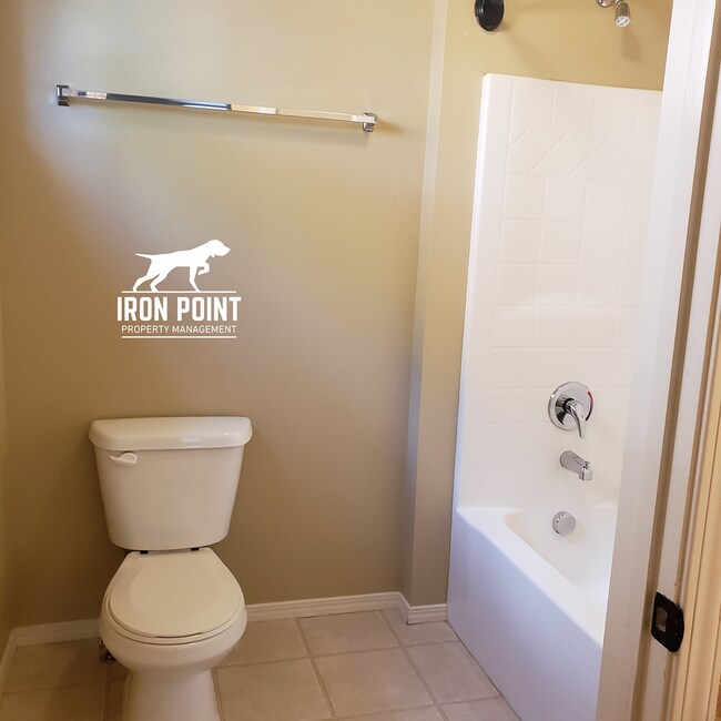 Building Photo - 886BONSAI