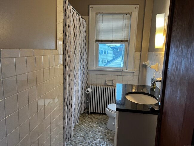 Building Photo - 24 Lawncrest Rd