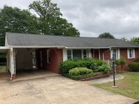 Building Photo - Available Now!!! Spacious Four bedroom home in Gastonia.