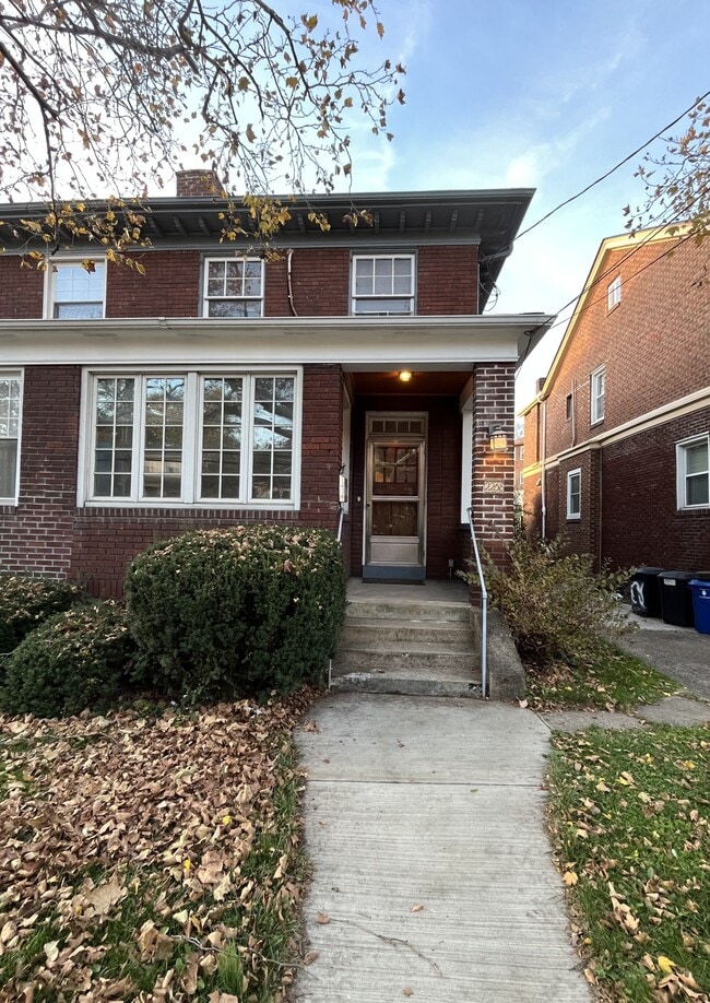 Building Photo - 2268 Shady Ave