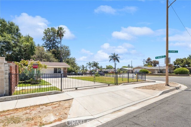 Building Photo - 1610 N Amador Ave