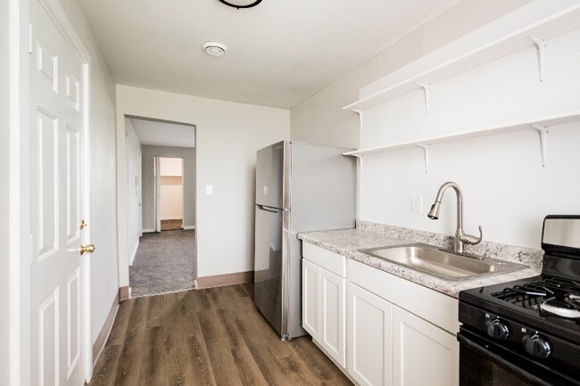 Building Photo - 1400 Seward Ave