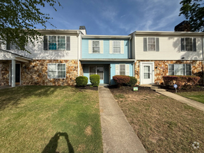 Building Photo - 131 Shady Tree Dr