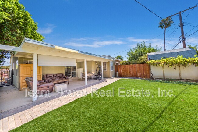 Building Photo - 19422 Welby Way