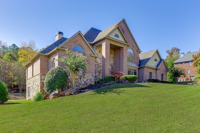 Building Photo - 940 Chateau Forest Rd