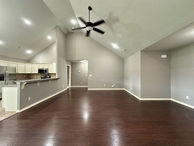 Building Photo - 1923 Price Ave