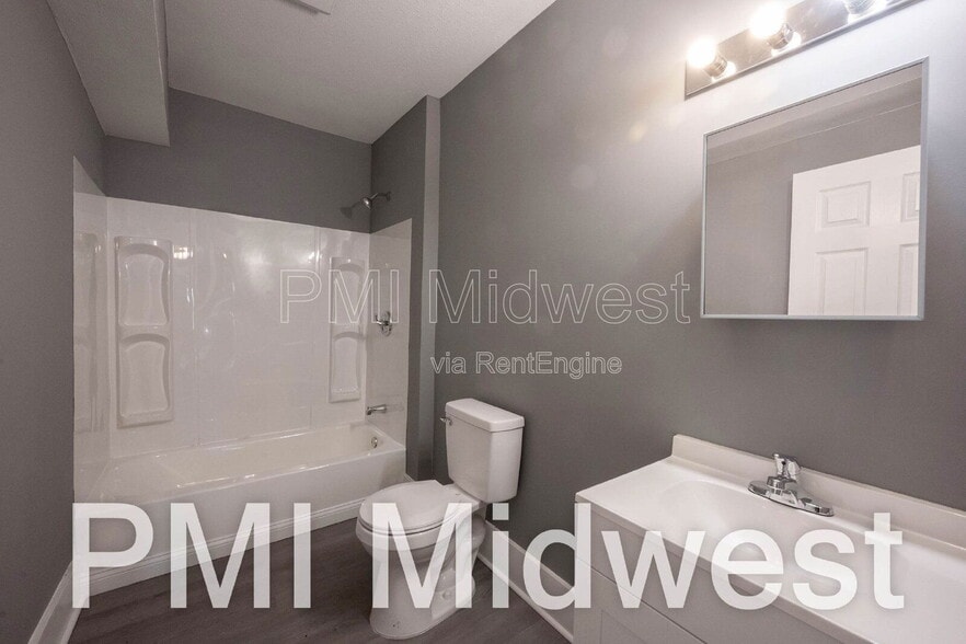 Building Photo - 24 N Euclid Ave