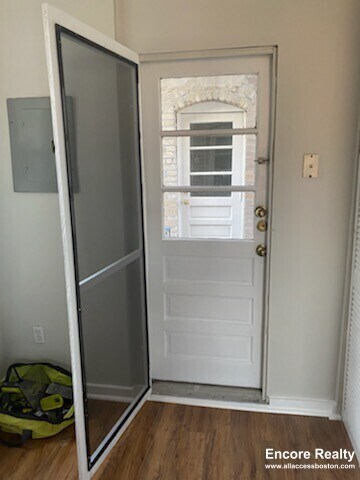 Building Photo - 224 Hanover St