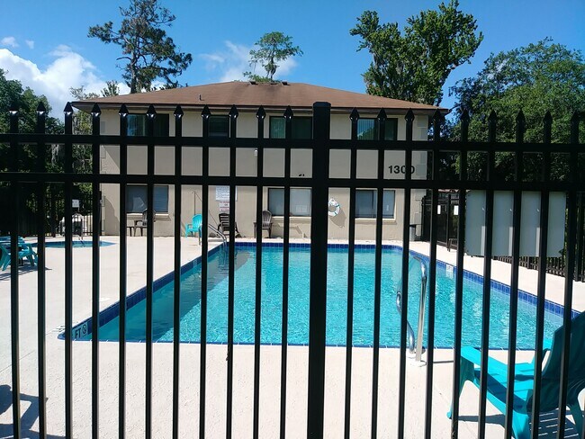 Building Photo - 1601 Big Tree Rd