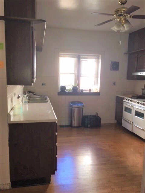 Building Photo - 3939 N Paulina St