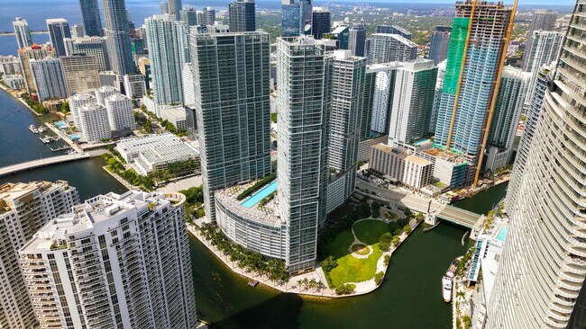 Building Photo - 465 Brickell Ave
