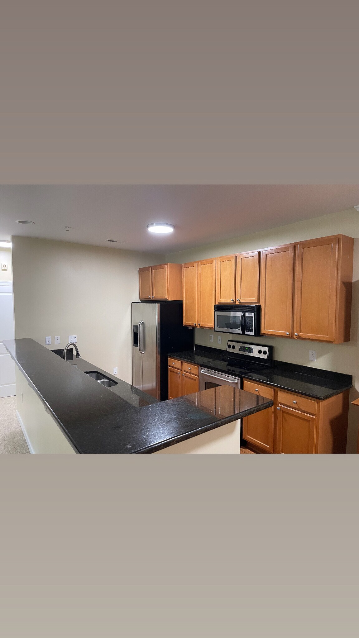 Building Photo - 102 Sunset Cir