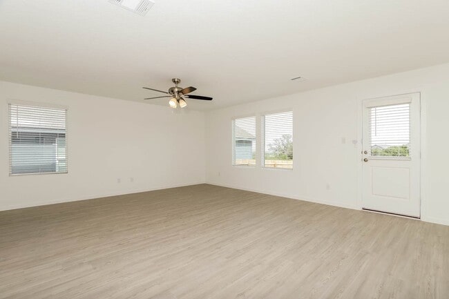 Building Photo - 14443 Jenson Crk