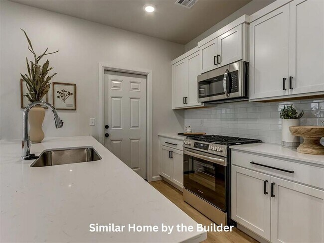 Building Photo - 19608 Horseshoe Ave