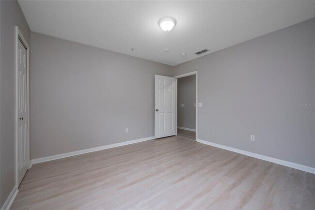 Building Photo - 6548 Swissco Dr