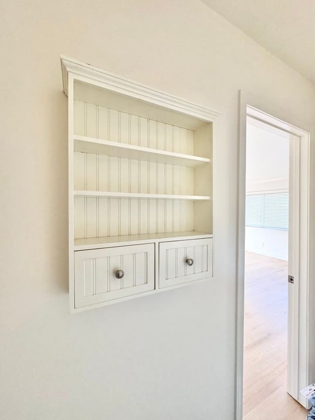 Building Photo - Castro Valley 2BD/1.5BA, 2 Story Duplex with Shared Garage