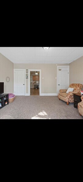 Building Photo - 125 N 4th St