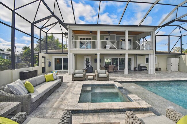 Building Photo - 2151 Lusitania Dr