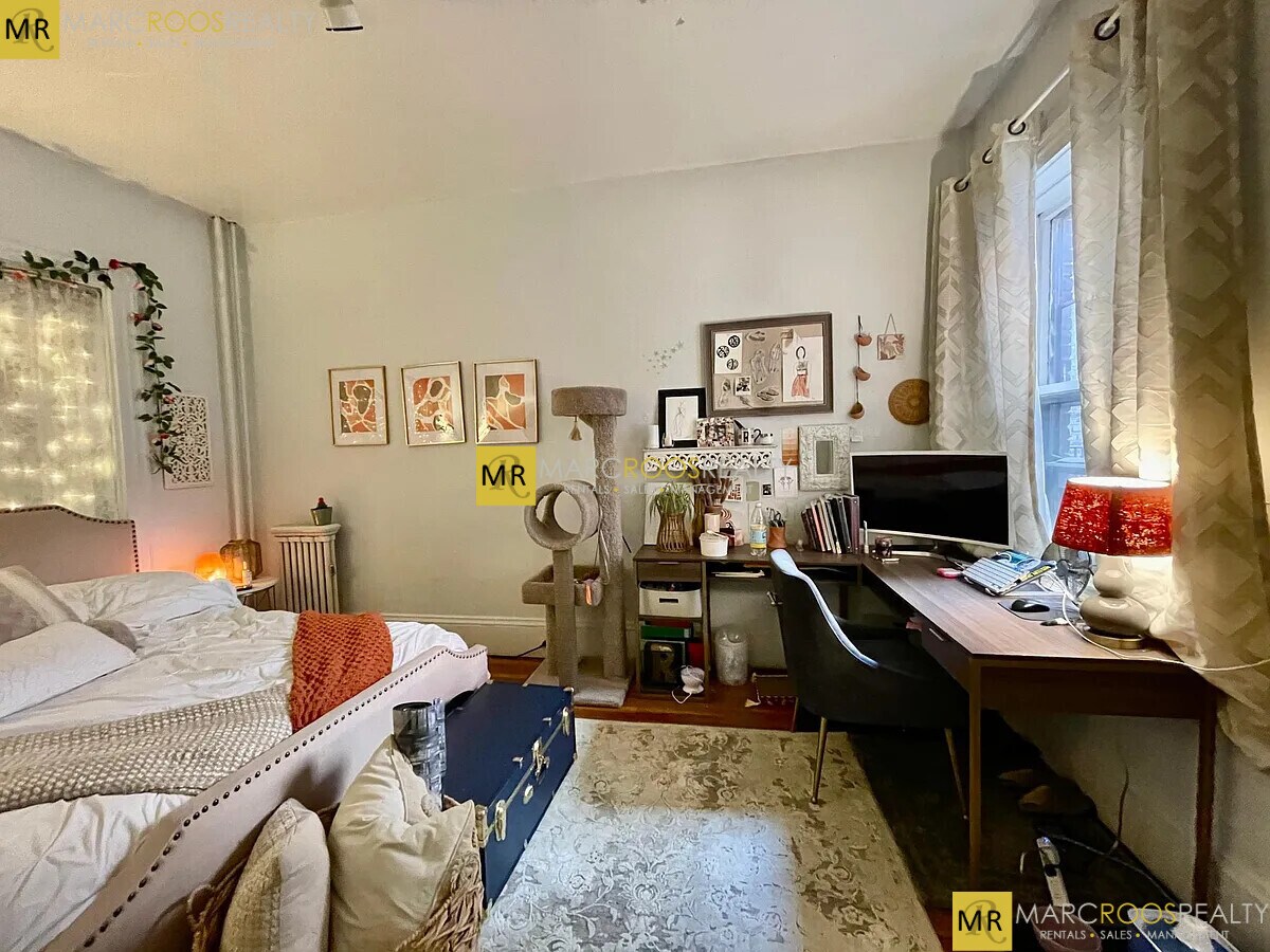 Building Photo - 73 Westland Ave