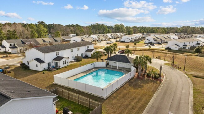 Building Photo - 178 Kelly Cir