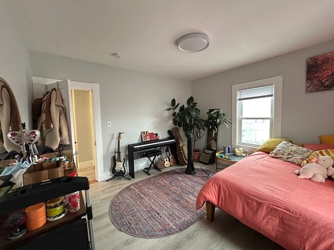 Building Photo - 70 Francis St