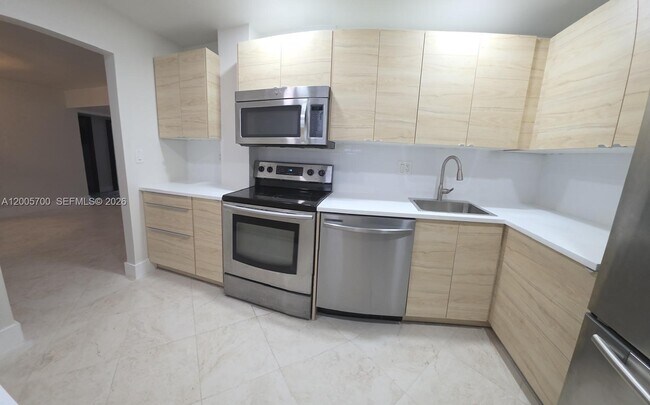 Building Photo - 250 Galen Dr