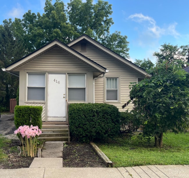 Primary Photo - 416 E Hillside Dr