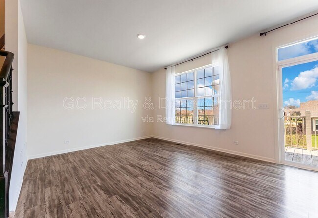 Building Photo - 596 Cimmaron Cir