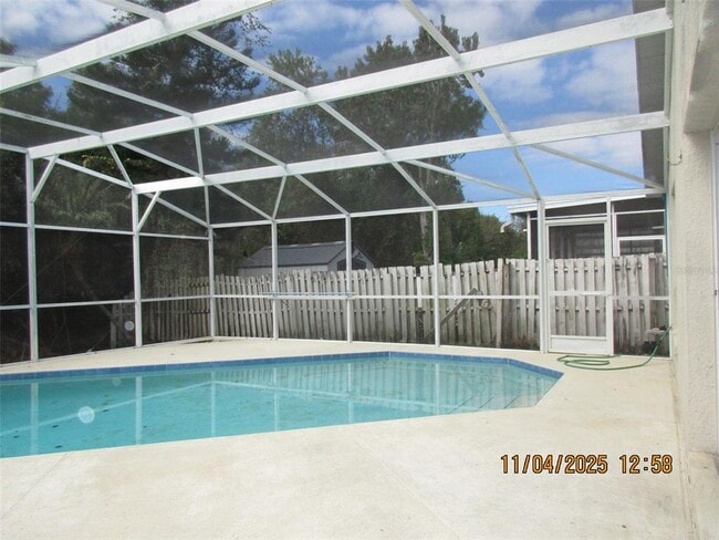 Building Photo - 13210 Meadowfield Dr